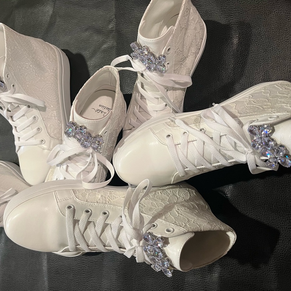 Eliza Sneakers